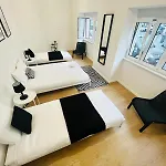 Auberge de jeunesse Luxury Rooms, Location For Tourists