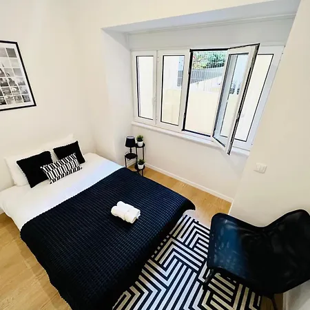 Luxury Rooms, Location For Tourists 旅馆 *