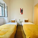 Luxury Rooms, Location For Tourists Hostel