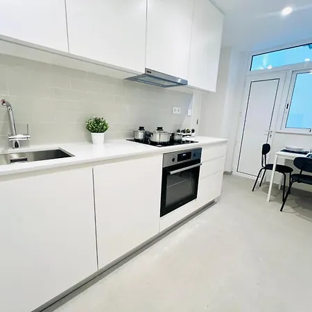 Ostello Luxury Rooms, Location For Tourists Lisbona