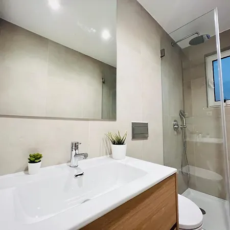 Luxury Rooms, Location For Tourists *